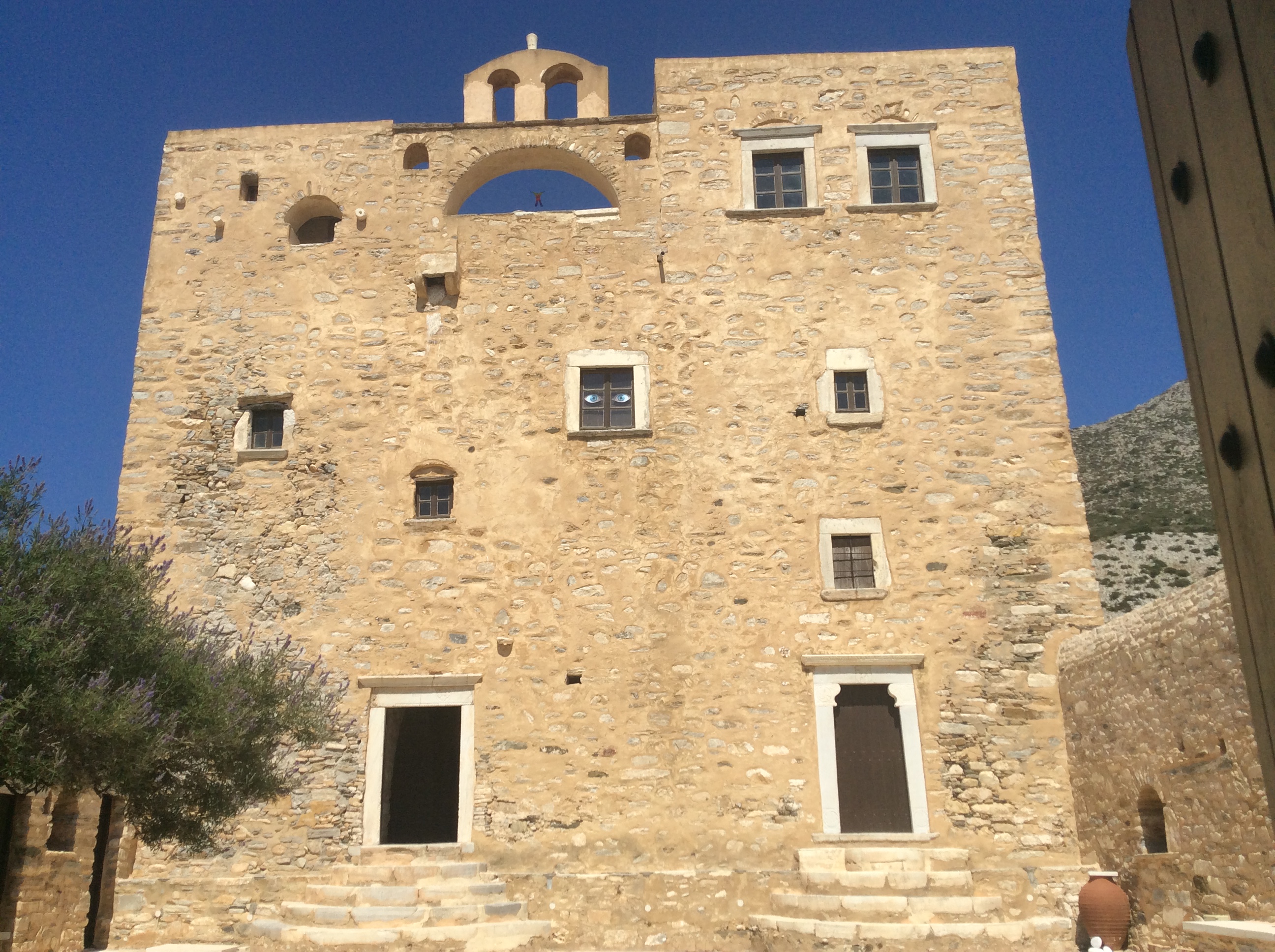 La torre Bazeos: facciata