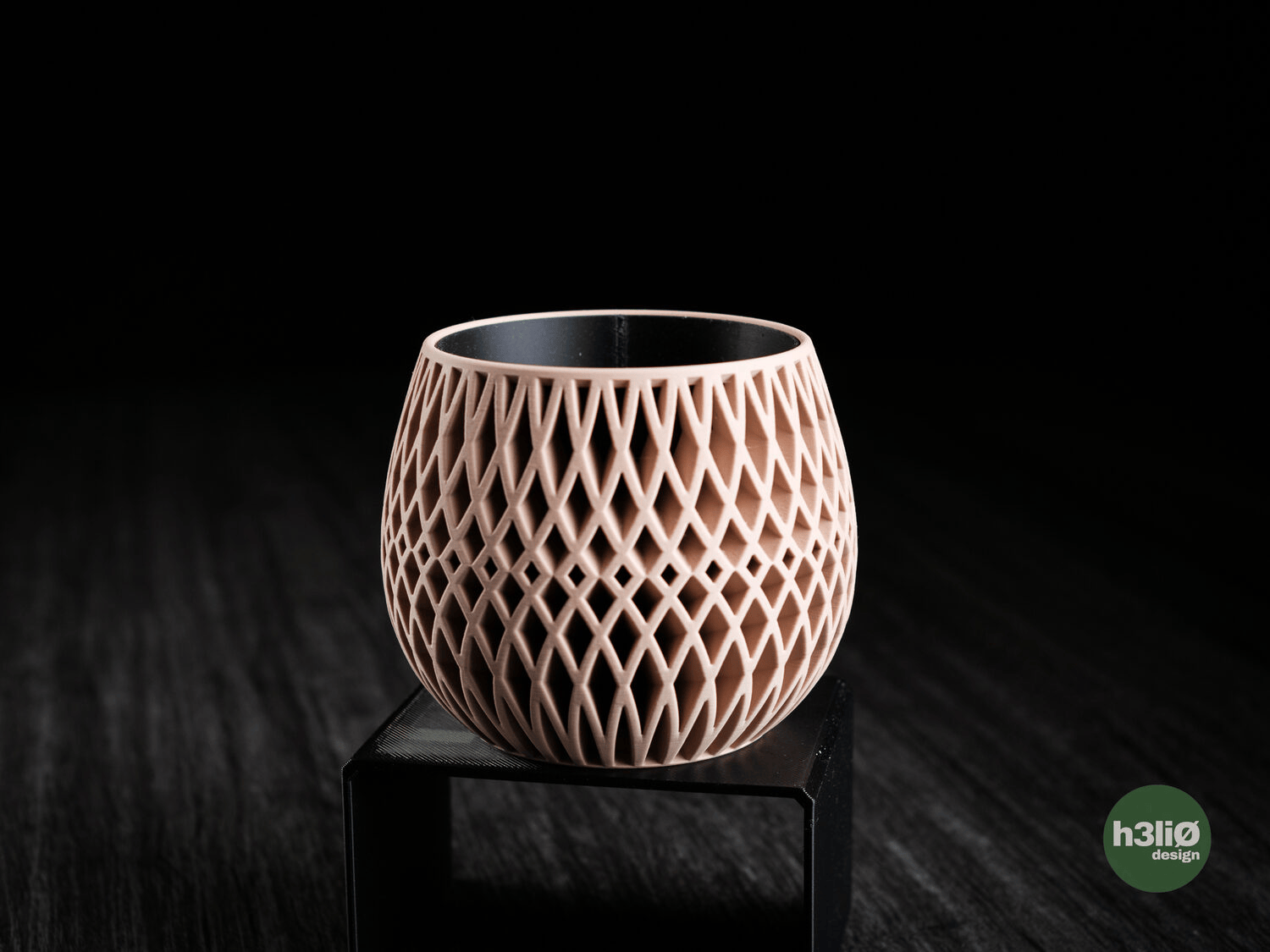 Maia Planter