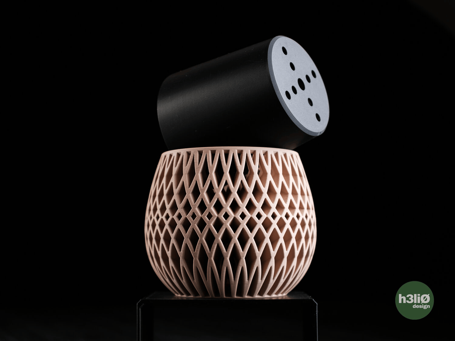 Maia Planter