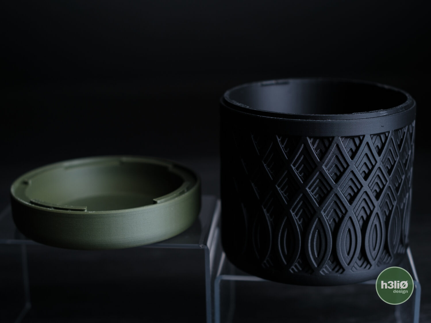 Crest Container