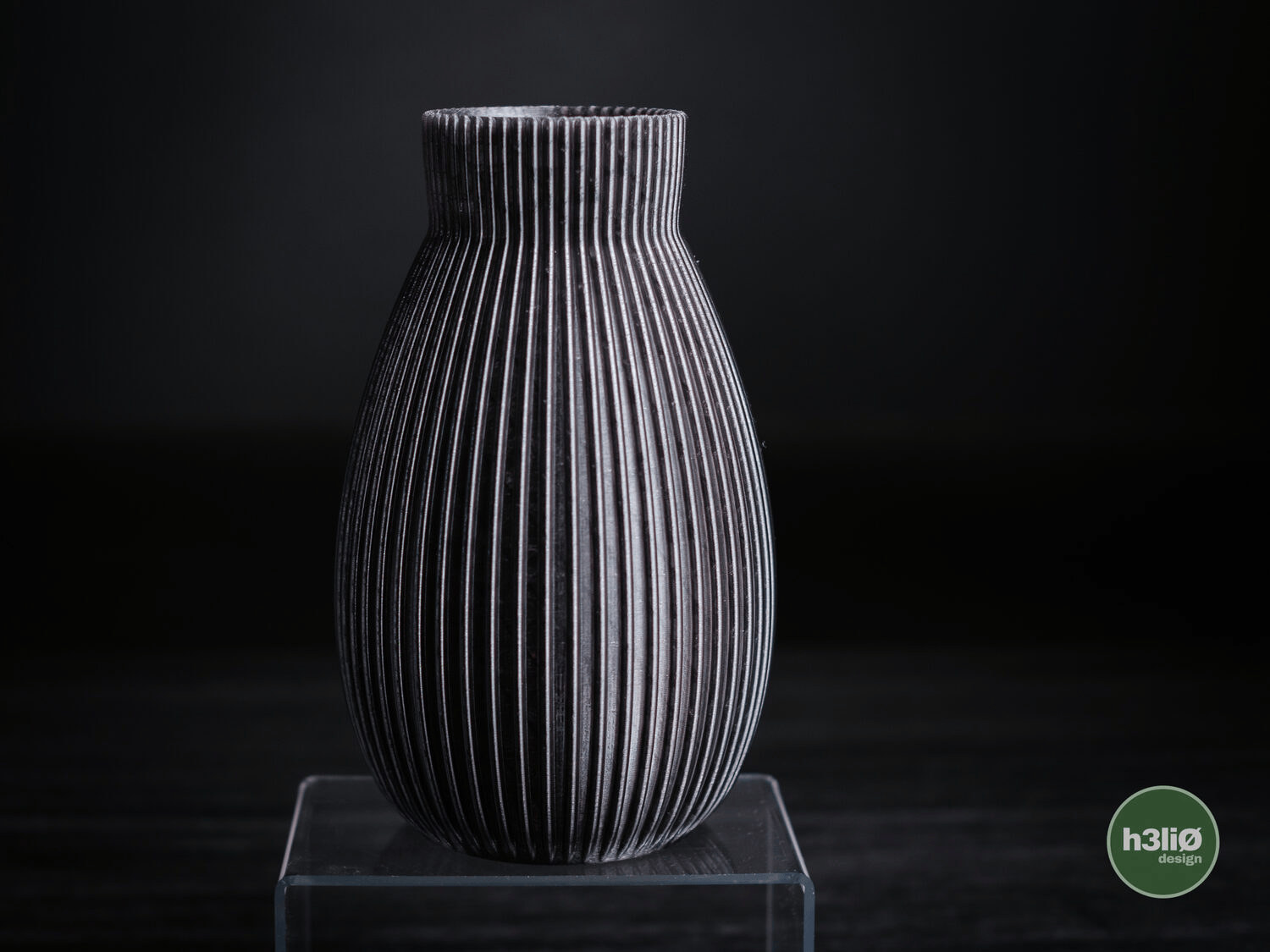 Obscura Vase