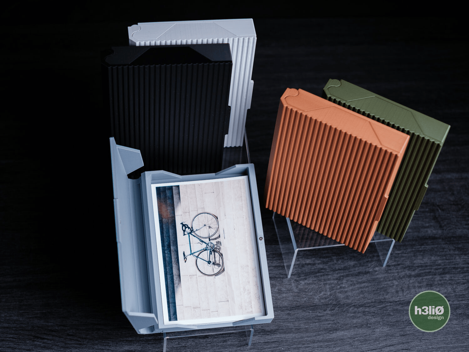 Monolith Photo Box