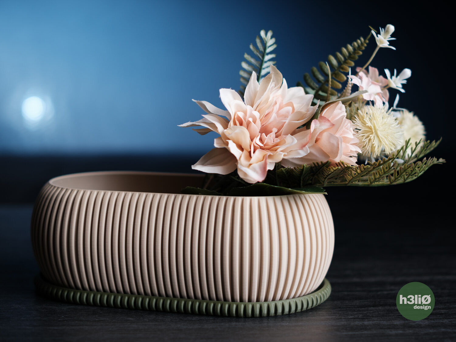Zephyr Planter