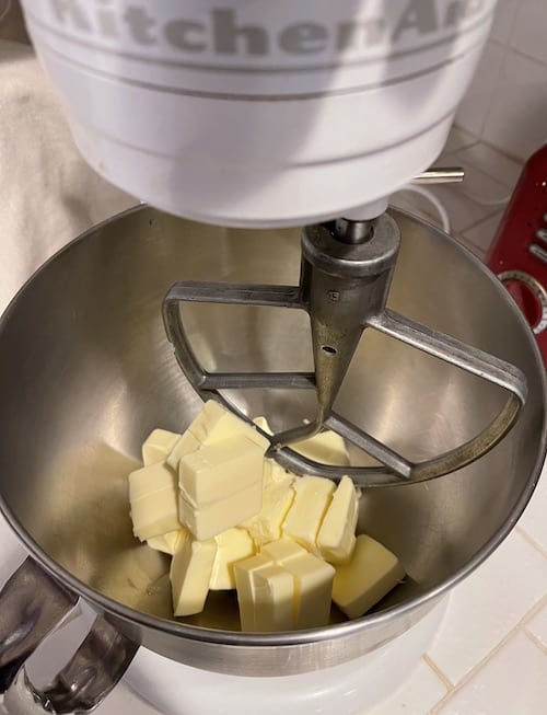 Smooth and Creamy Buttercream Frosting