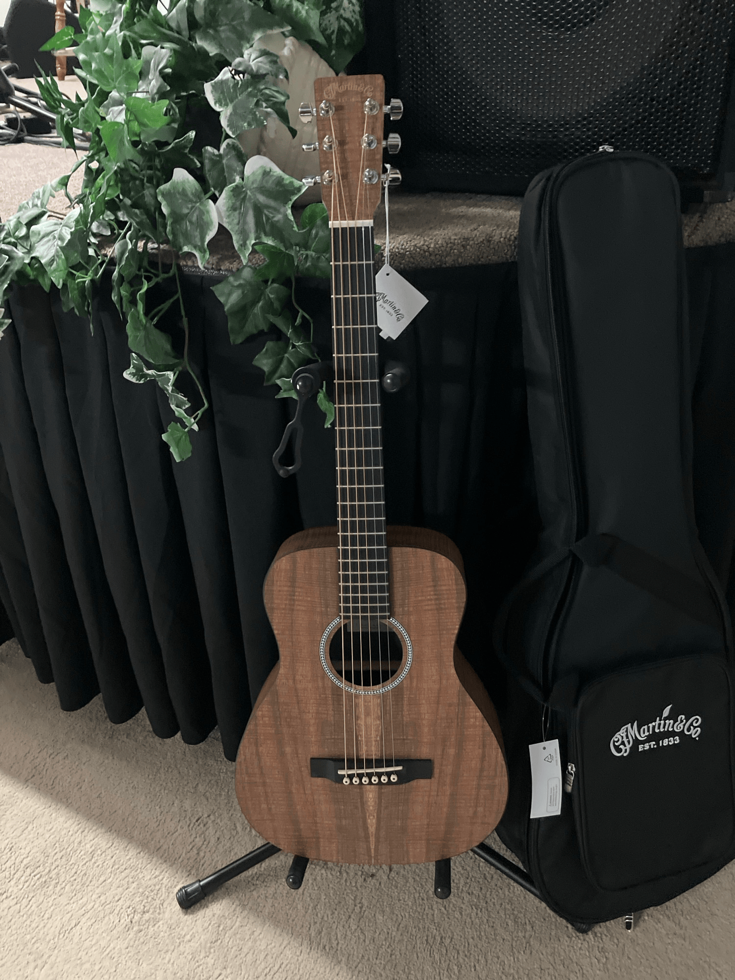 Martin "Little Martin" LXK2" w/ Martin Gig Bag
