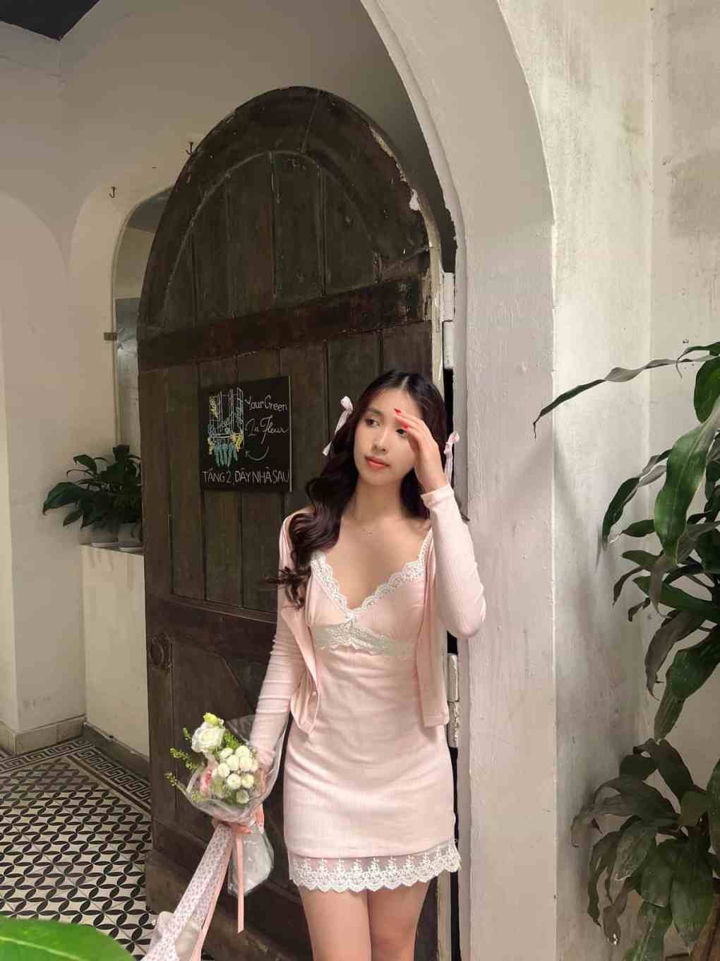 Áo Cardigan phối cùng đầm 2 dây