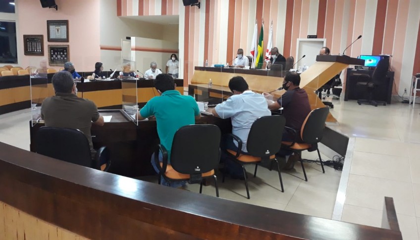 CÂMARA MUNICIPAL DE VAZANTE REALIZOU REUNIÃO ORDINÁRIA NESTA SEGUNDA-FEIRA (4)