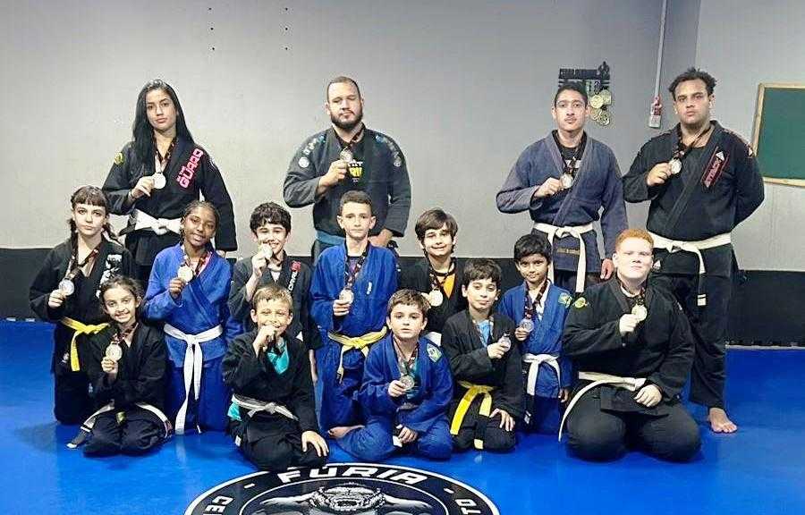 Atletas de Vazante conquistam 24 medalhas em competições em Paracatu e Uberlândia