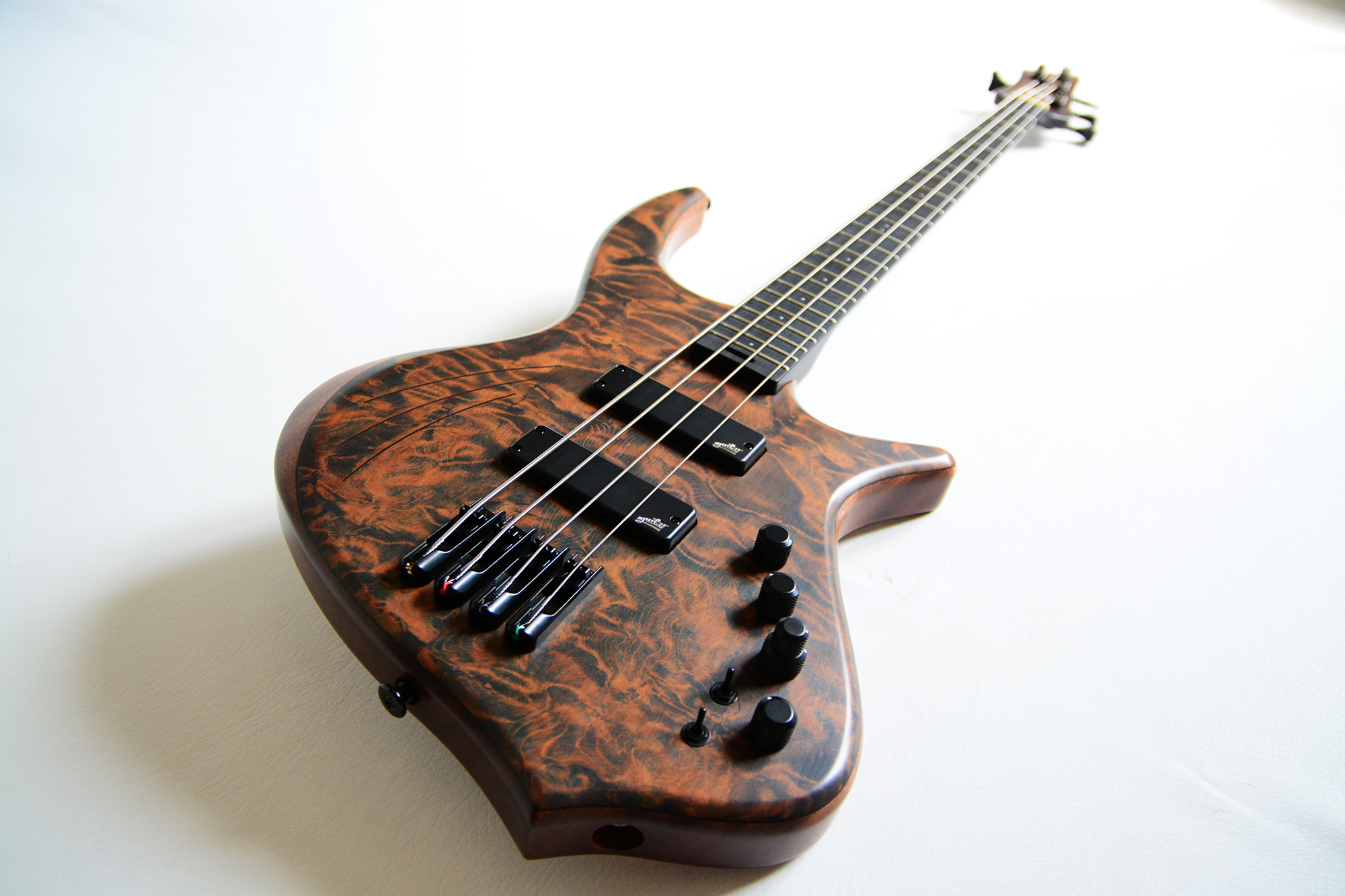 Napoleon Deluxe 4 - Curly Redwood (Tiger) - Cortex Bass Aguilar