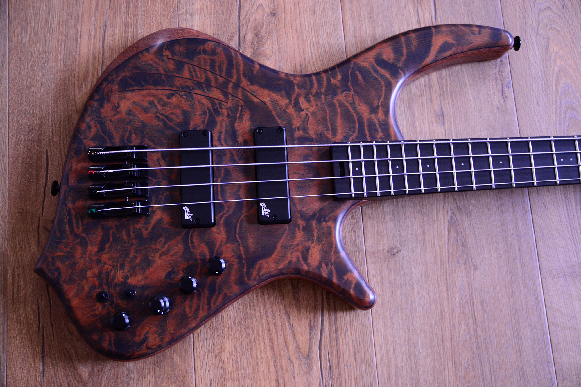 Napoleon Deluxe 4 - Curly Redwood (Tiger) - Cortex Bass Aguilar