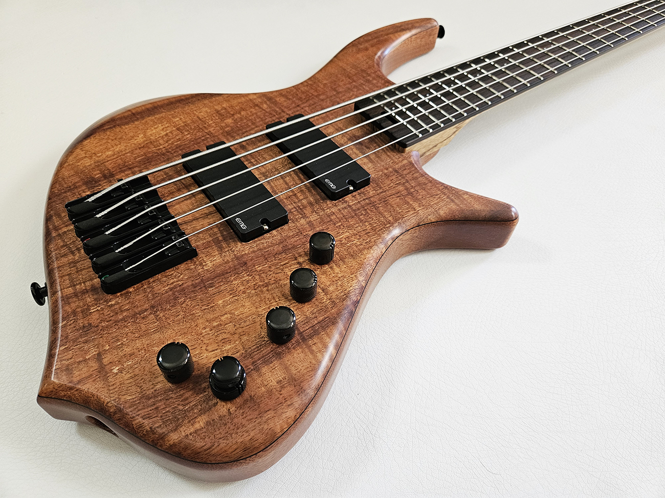 ギター Oddfellow Effects Napoleon Boost Oddfellow FX Introduces the Napoleon Boost - Premier Guitar