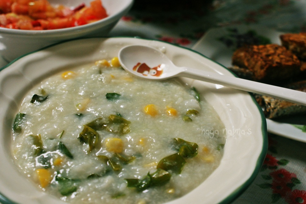 Bubur Manado, penuh sayuran