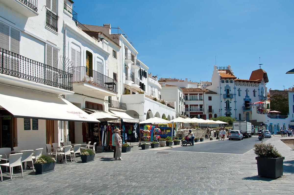 Die Uferstraße von Cadaqués