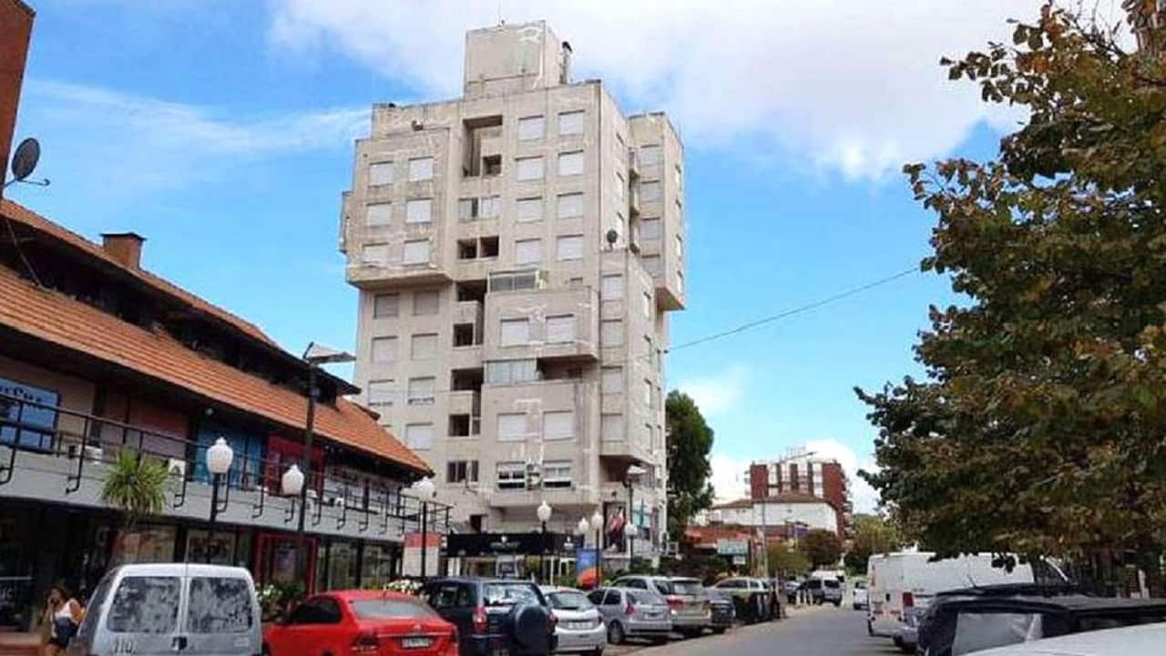 Una joven murió al caer por el hueco de un ascensor en Pinamar