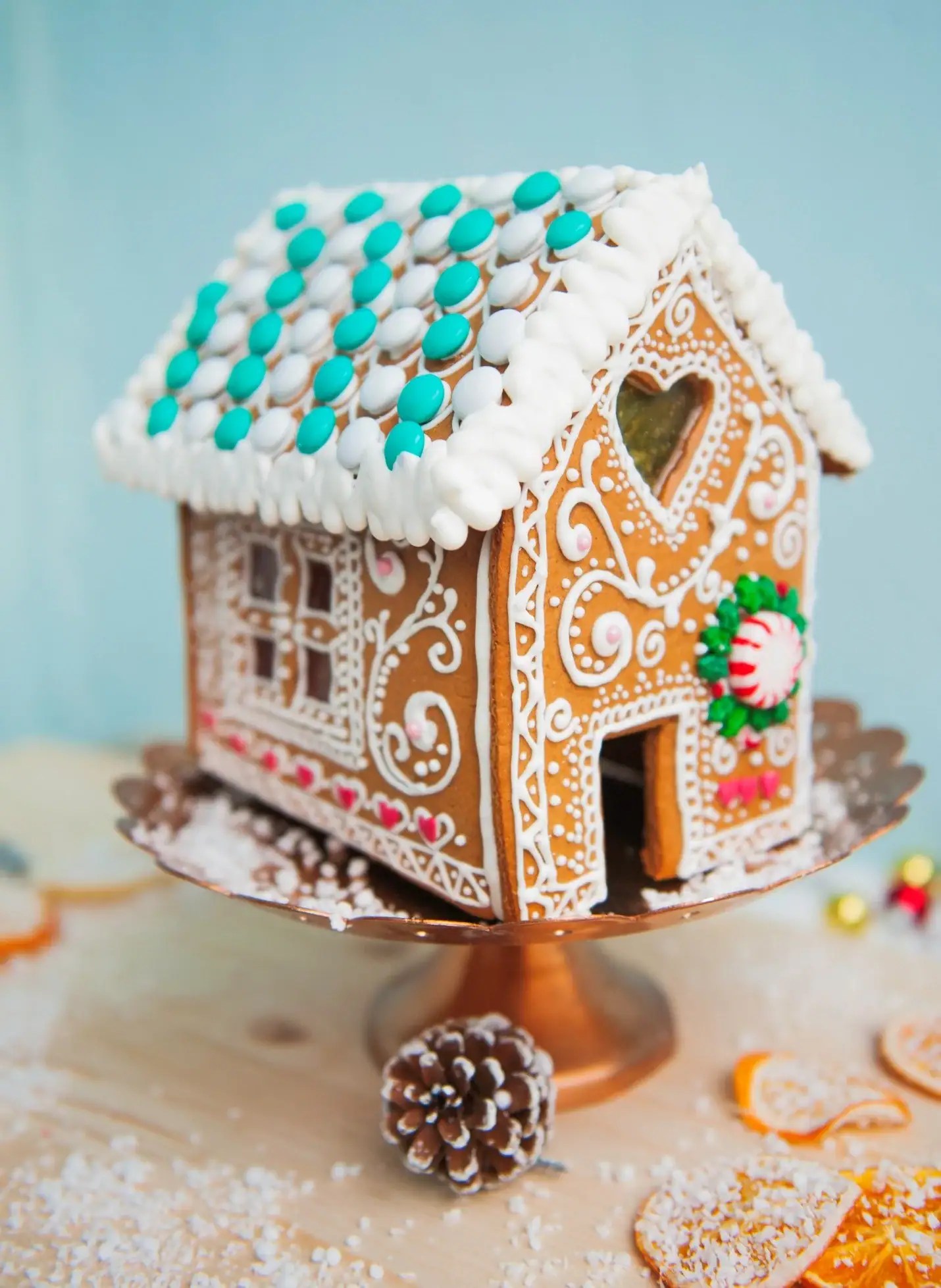 How to Make Your Own Homemade Gingerbread House …(That Actually Stands Up)