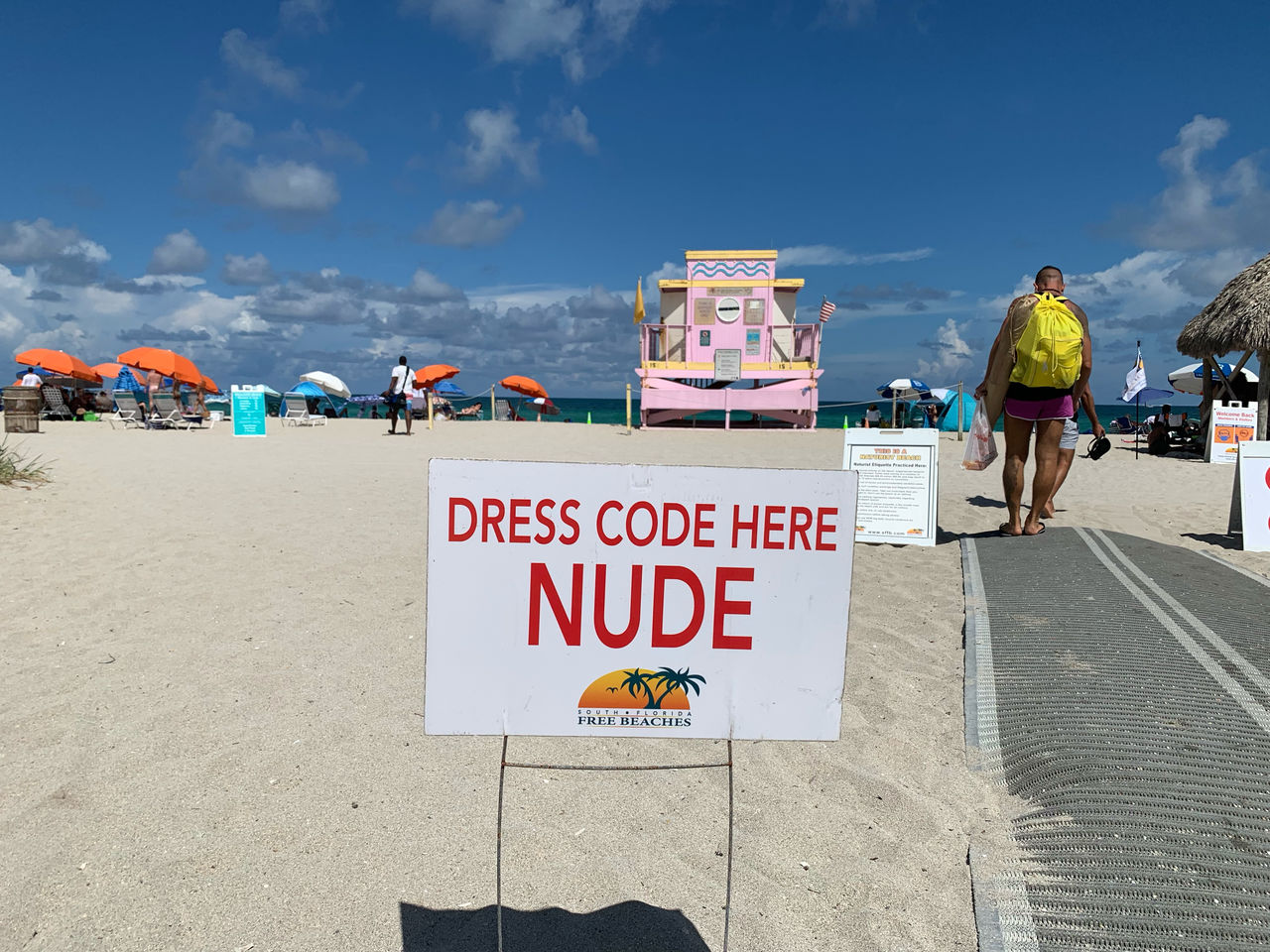Plage Naturiste De La Baie Des Curés Haulover Park : une des plus belles plages (en grande partie naturiste) de  Miami - Le Courrier des Amériques