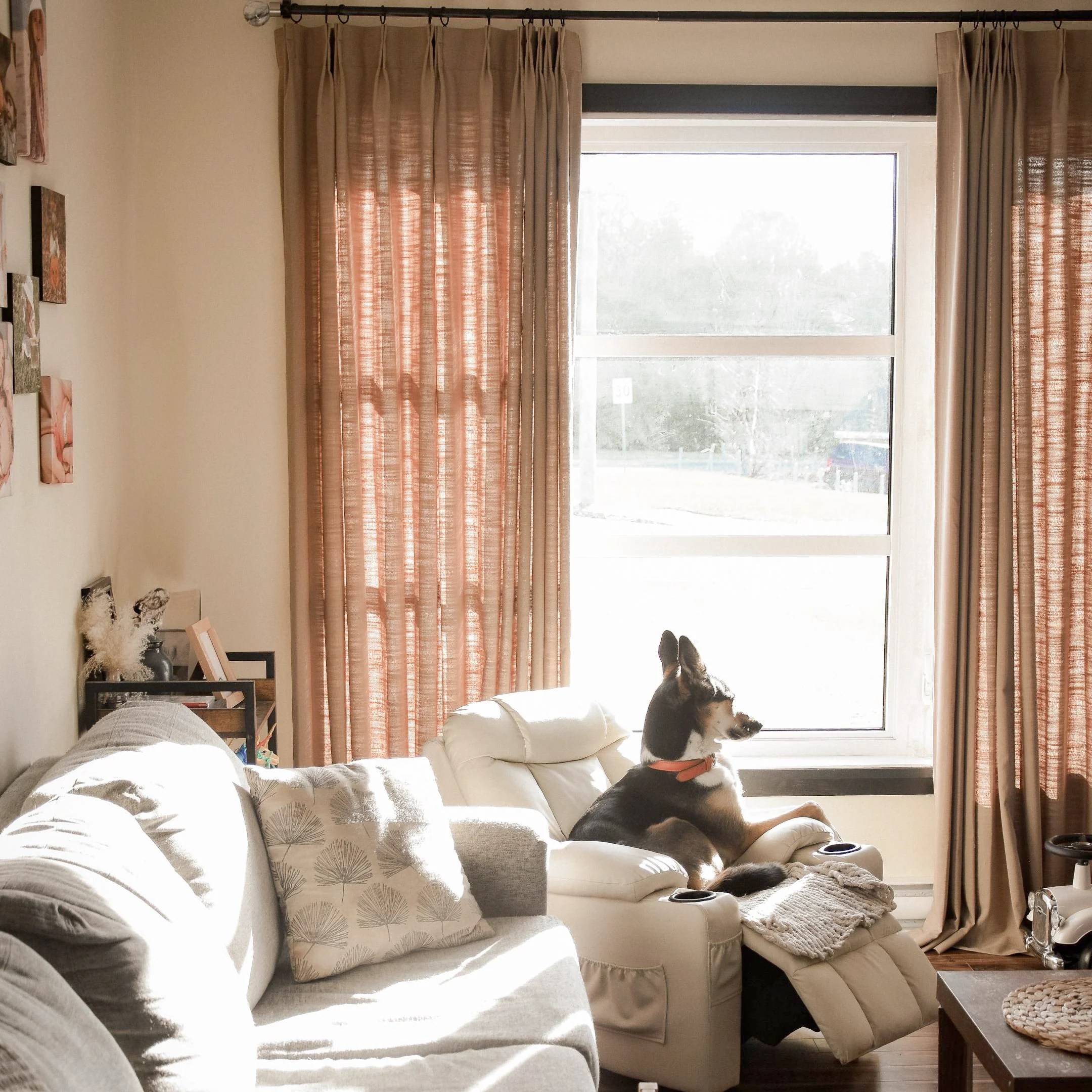 Which type of curtain material has the best thermal insulation?