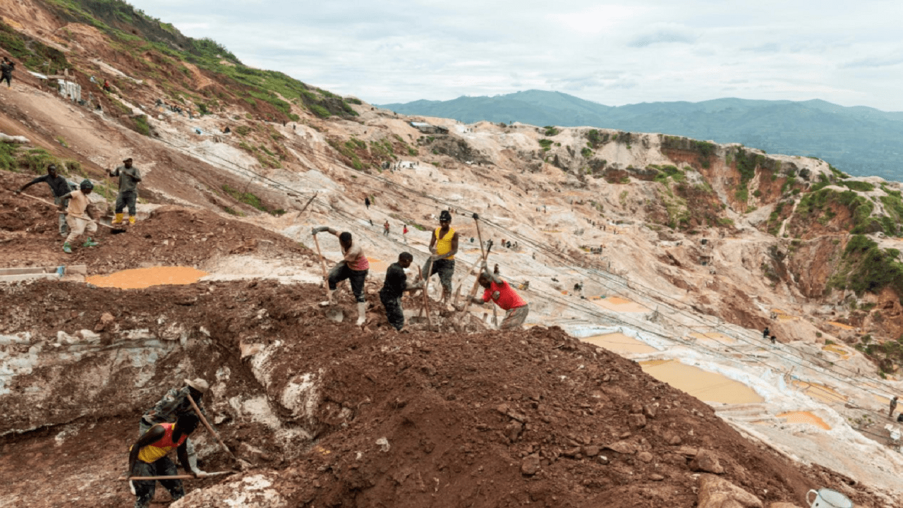 مصرع أكثر من 200 شخص في انهيار منجم بالكونغو
