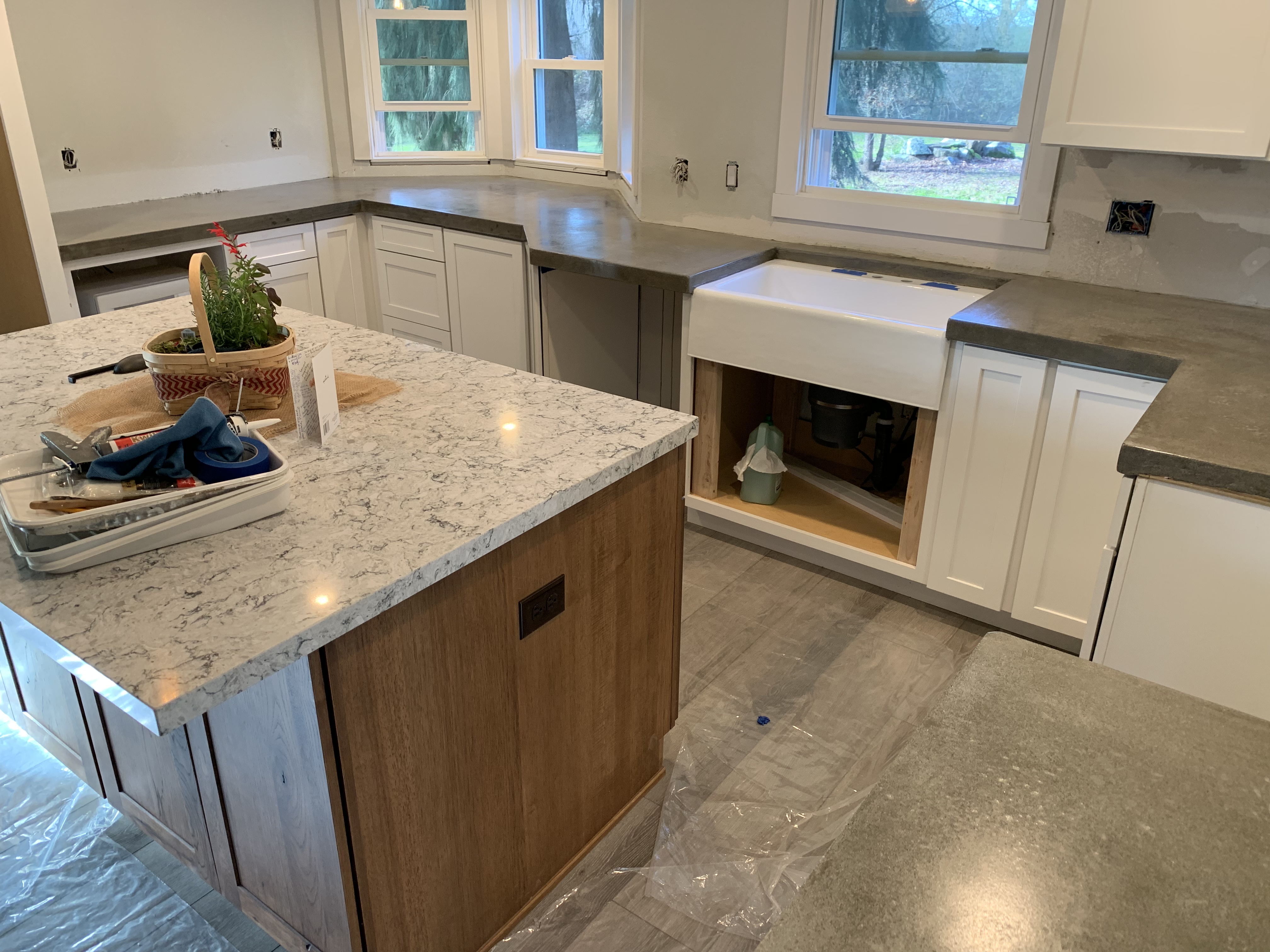 Kitchen concrete countertops
