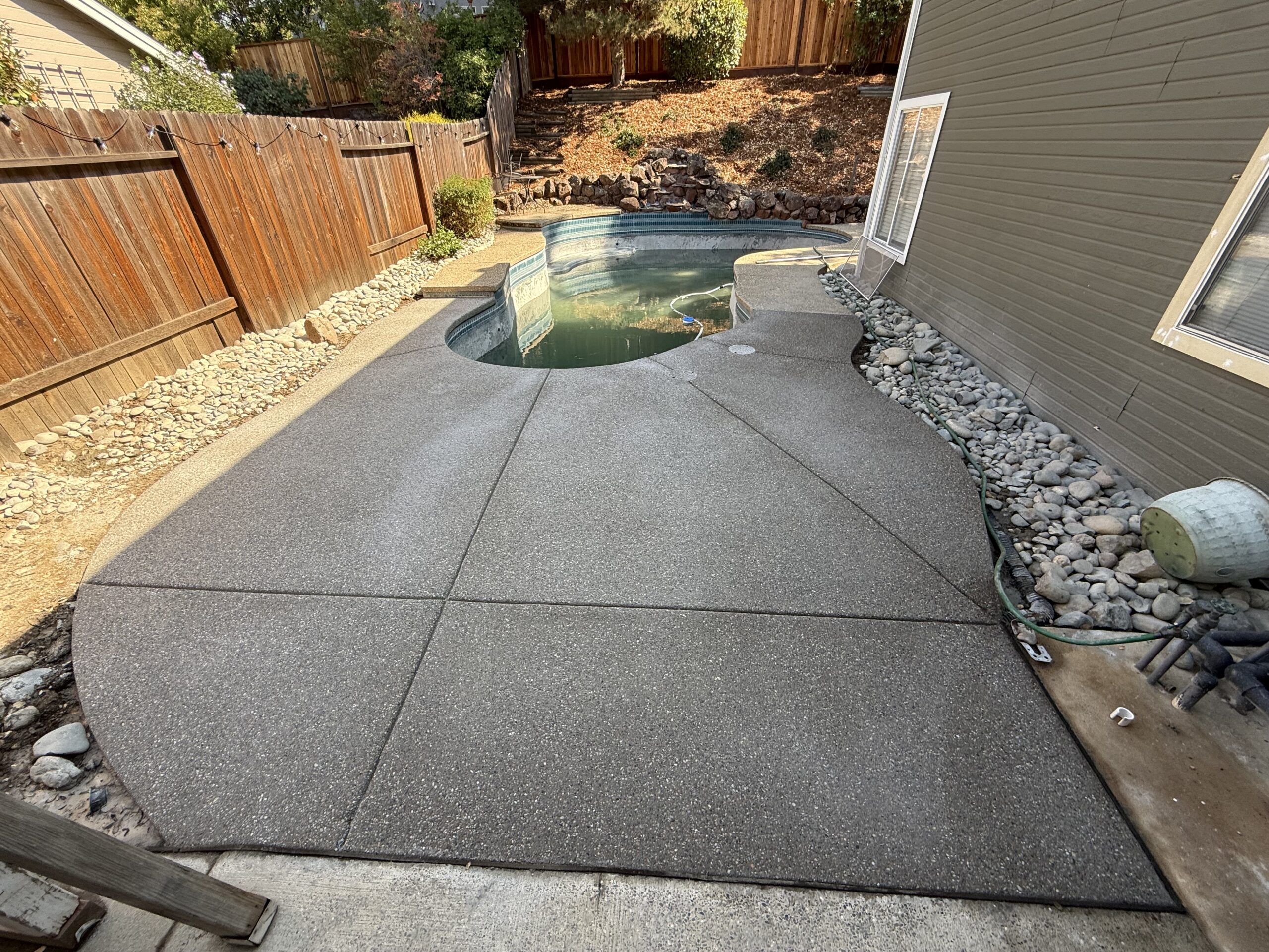 Remove and installed new pool deck