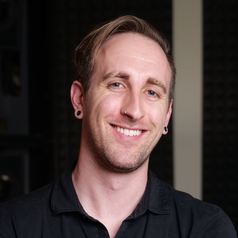 Christopher Apple Cppcast - Premium Minimal Design Gallery - 4K