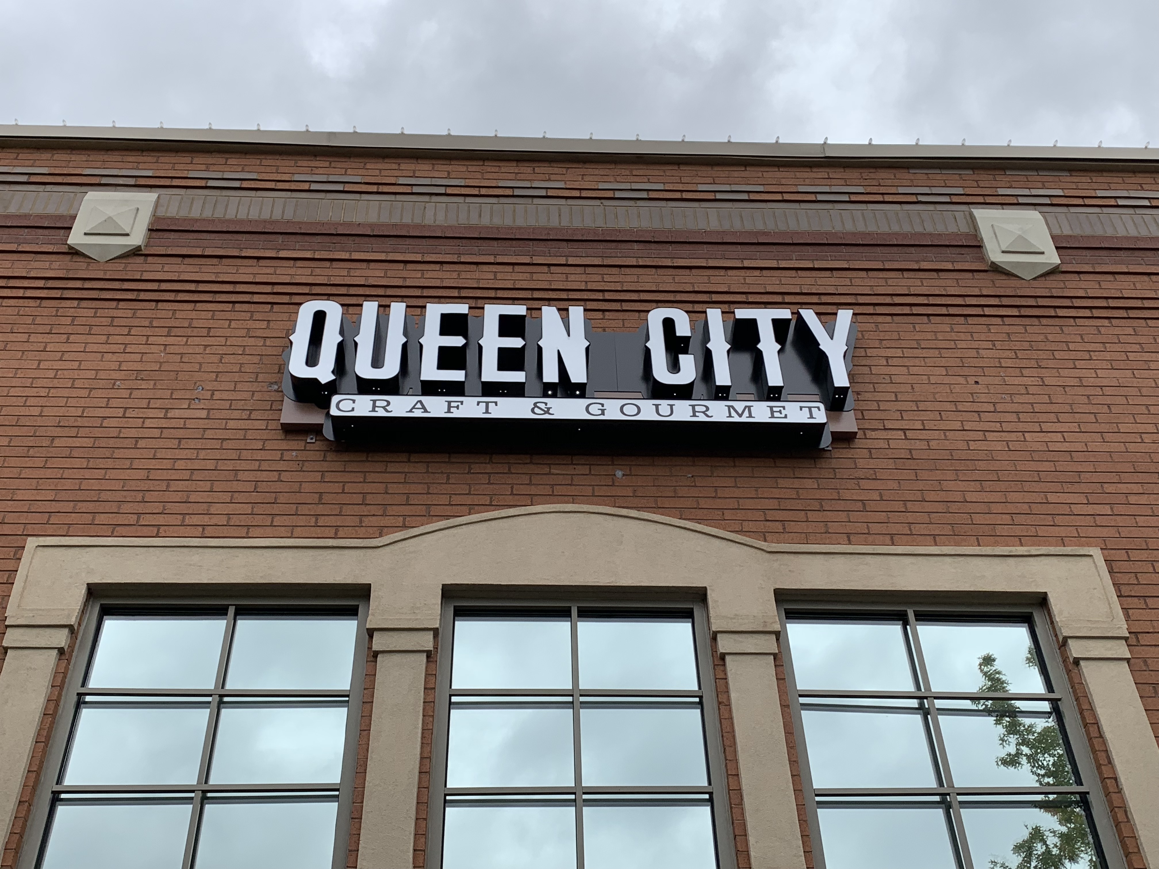 Queen City Craft & Gourmet Craft Beer Spots