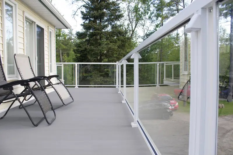Fire-Resistant Decking for Commercial Projects: Why Architects and Contractors Are Choosing Aluminum