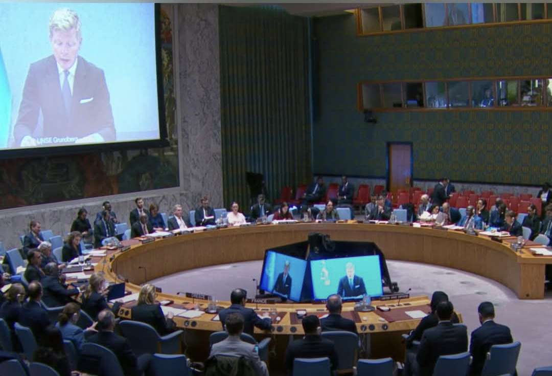 اليمن يعلن استعادة قراره السيادي بدعم التحالف ويؤكد: لا سلام دون إنهاء الانقلاب ونزع سلاح الحو. ثيين اليمن يعلن استعادة قراره السيادي بدعم التحالف ويؤكد: لا سلام دون إنهاء الانقلاب ونزع سلاح الحو. ثيين