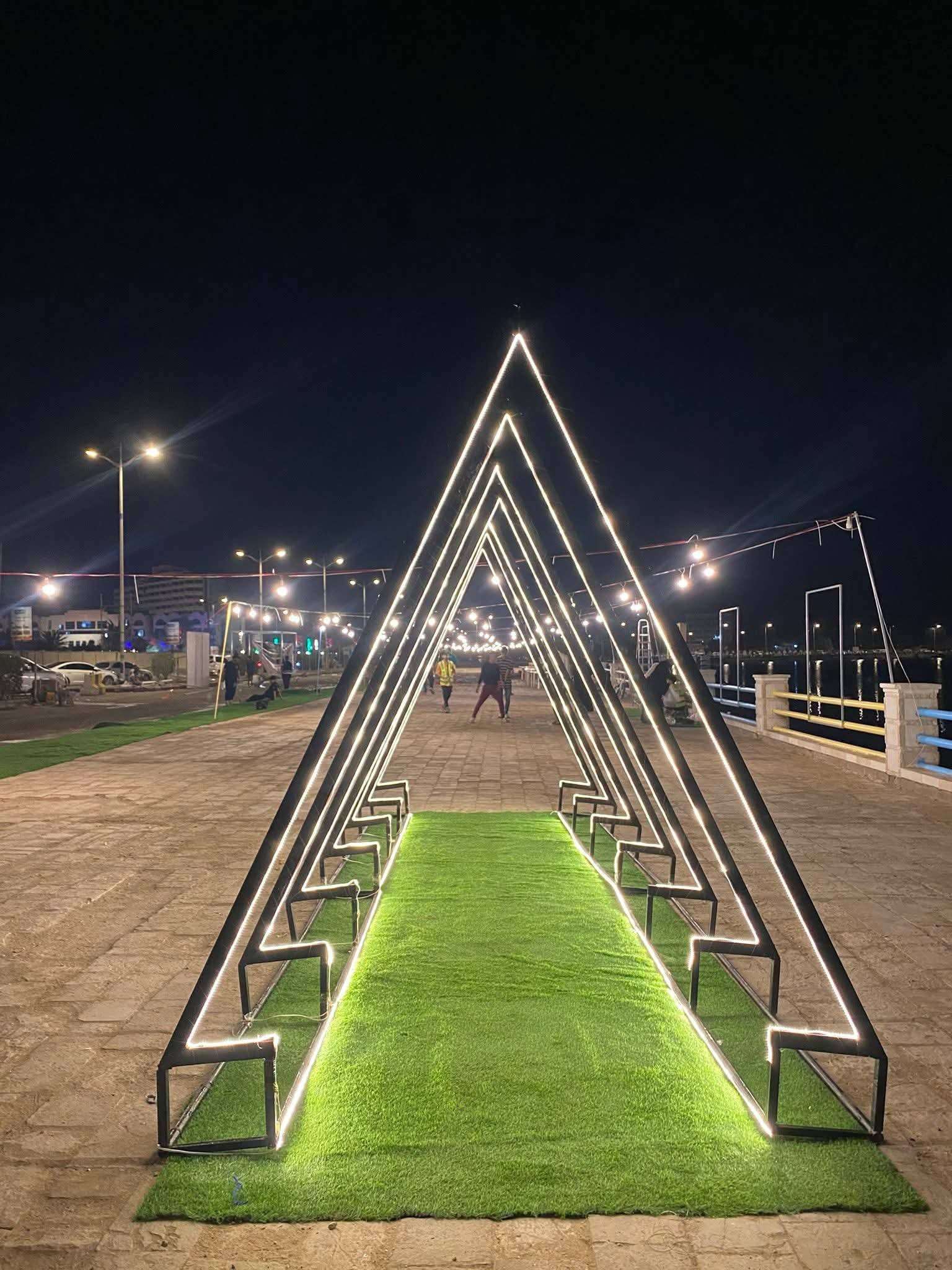 عدن تحتفل بـ عيدها الرمضاني: انطلاق النسخة التاسعة من الإفطار العزابي بحلة شبابية مبدعة عدن تحتفل بـ عيدها الرمضاني: انطلاق النسخة التاسعة من الإفطار العزابي بحلة شبابية مبدعة