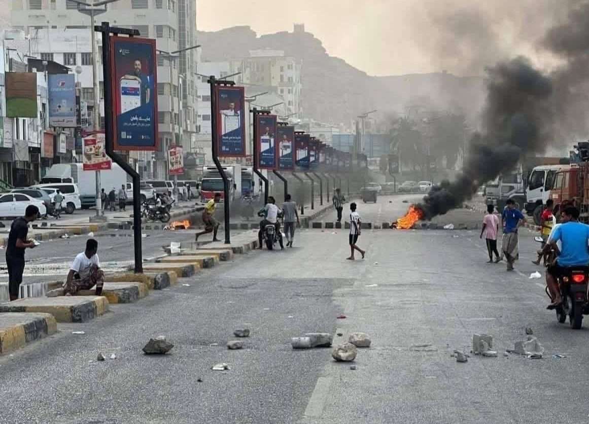 وساطة قبلية تنهي التوتر في حضرموت وتفضي إلى إطلاق سراح معتقلي الاحتجاجات
