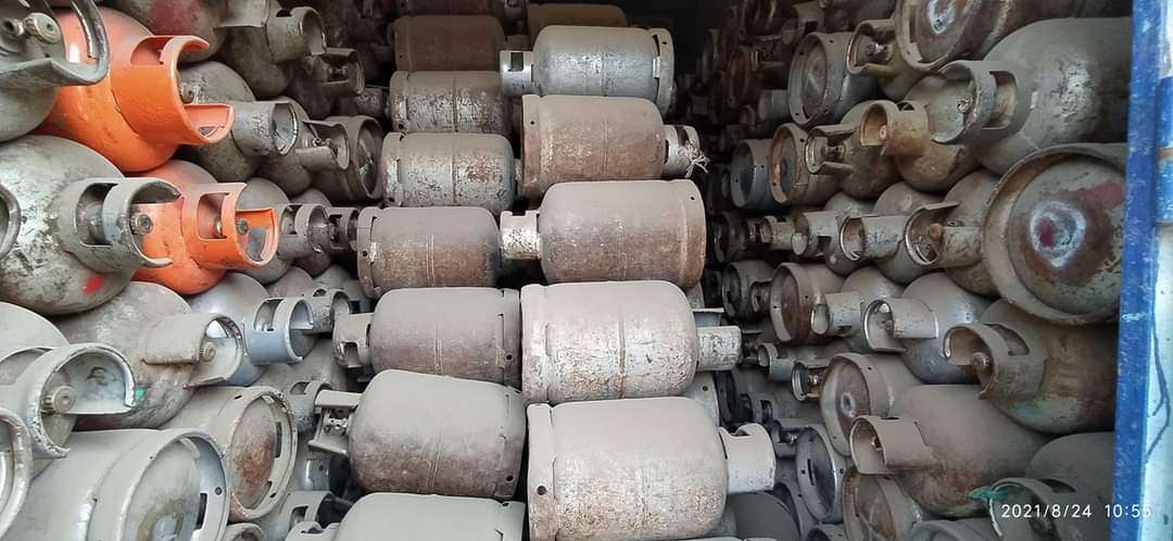 وصول اسعار الغاز إلى أرقام قياسية في المحطات الخاصة بعدن وصول اسعار الغاز إلى أرقام قياسية في المحطات الخاصة بعدن