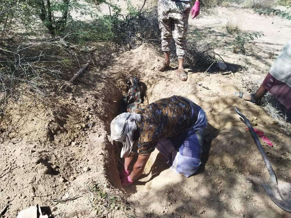 الأجهزة الأمنية في أبين تتوصل إلى معرفة هوية الجثة التي عثر عليها في بلدة العين