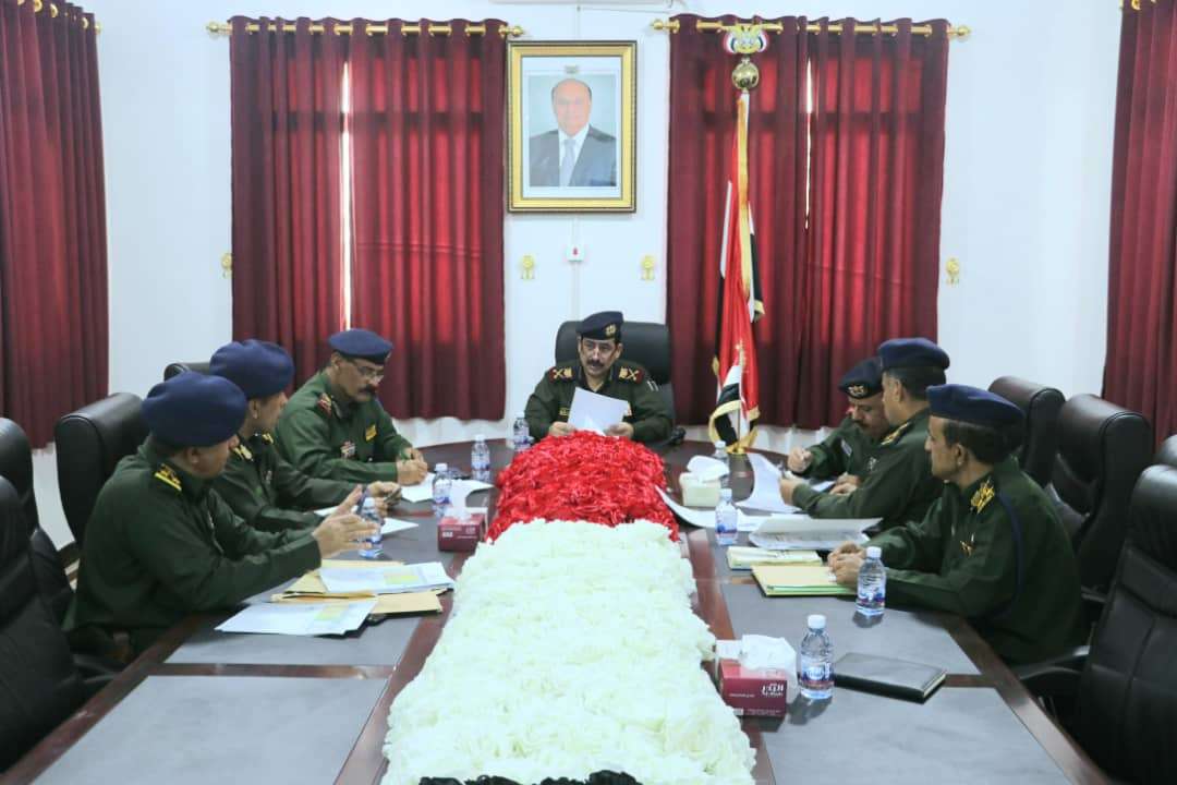 وزير الداخلية يترأس اجتماعاً موسعاً للمجلس الاعلى للشرطة في حضرموت