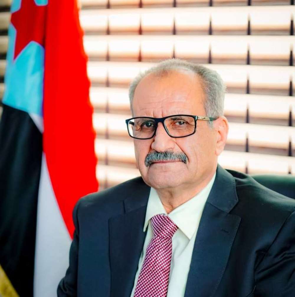 قيادي بالانتقالي: تغيير إدارة البنك المركزي خطوة جيدة في مشوار الألف ميل