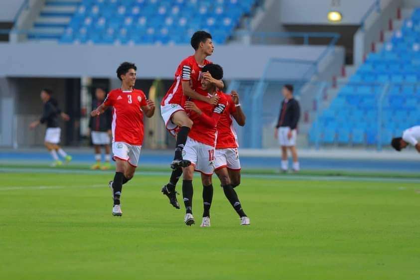الحوثيون يوجهون بمنح عشرة مليون ريال يمني لكل لاعب من الفريق اليمني للناشئين