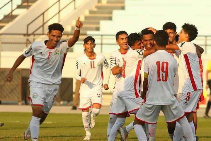 وزير بالشرعية معلقا على فوز المنتخب اليمني ببطولة كأس غرب آسيا:&rlm;اليمن الجديد ينبعث من بين ركام الحرب.. واثقآ.. ٠ جريئآ.. جسورآ.