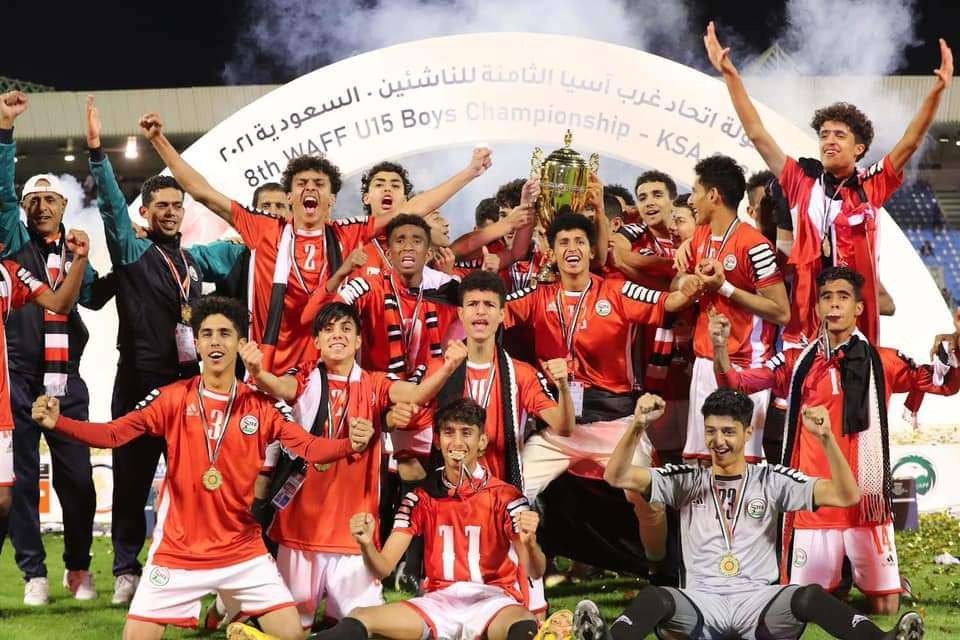 عاجل:وزير الشباب الرياضة يكشف عن صاحب الفضل بفوز المنتخب اليمني بكأس غرب آسيا ويتحدث عن كيفية تم اختيار اللاعبين