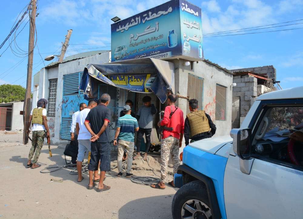 السلطة المحلية بصيرة تغلق محطات الغاز الخاصة