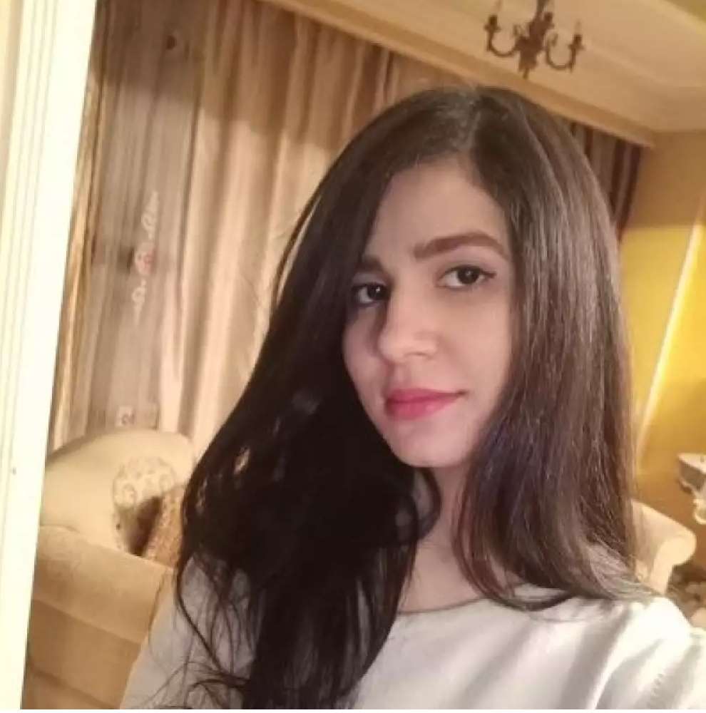 عهد ياسين: أرجوا ان تفصلوا فرحة الشعب عن اي سياسهً