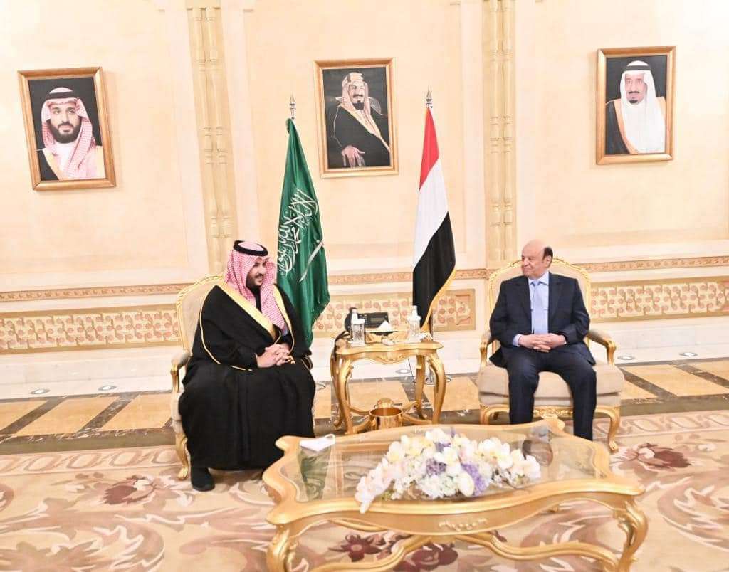 مراسل الجزيرة:بن سلمان خير الرئيس هادي اما إقالة هذا المسؤول البارز واما الوديعة