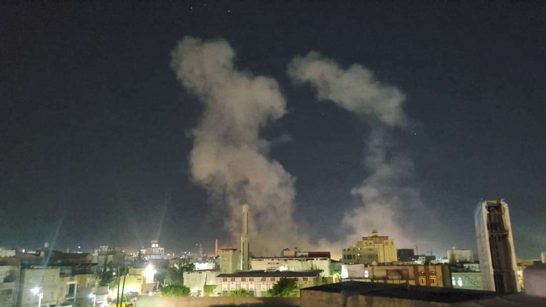 عاجل:تضرر منازل مواطنين في صنعاء عاجل:تضرر منازل مواطنين في صنعاء