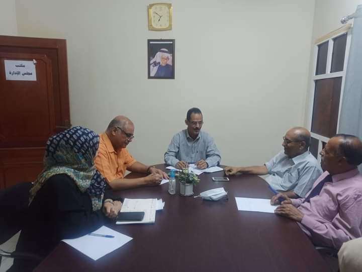 مجلس إدارة مؤسسة الطلاب المتفوقين بعدن يبحث التحضيرات لفتح باب الترشح للمتفوقين لبرنامج الرعاية
