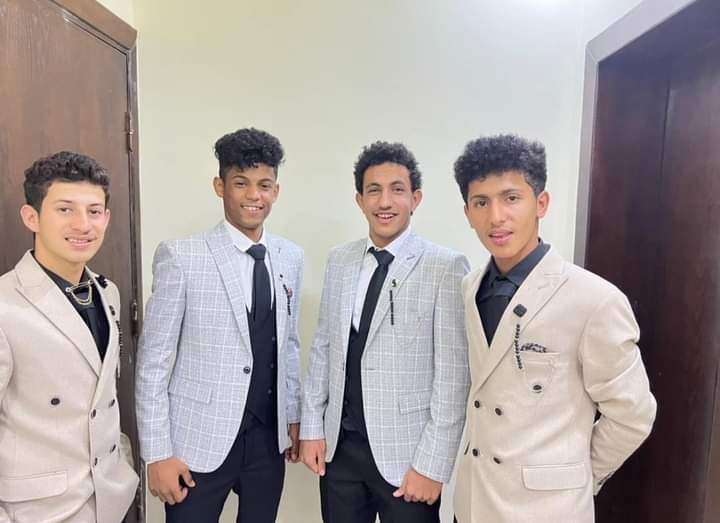 لاعبين المنتخب اليمني يظهرون بحلة جديدة قبل حفل التكريم لاعبين المنتخب اليمني يظهرون بحلة جديدة قبل حفل التكريم
