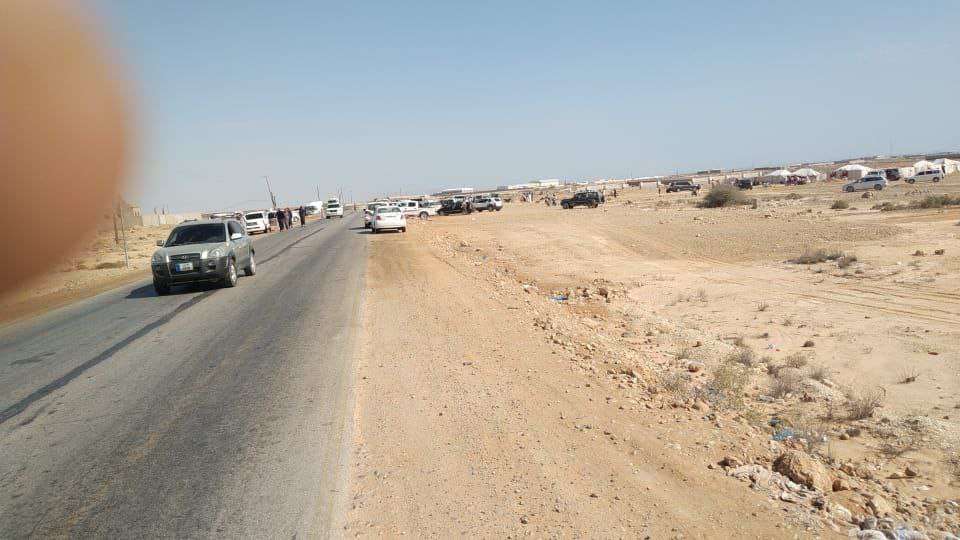 أبناء حضرموت يتوافدون بالقرب من ميناء الضبة لهذا السبب
