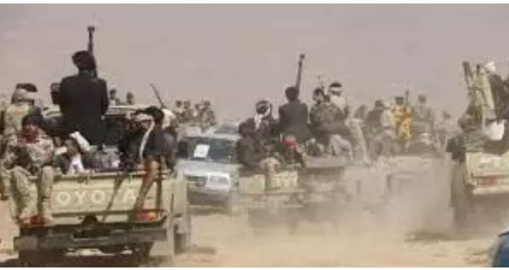 الحوثي يدفع بتعزيزات عسكرية الى مأرب الحوثي يدفع بتعزيزات عسكرية الى مأرب