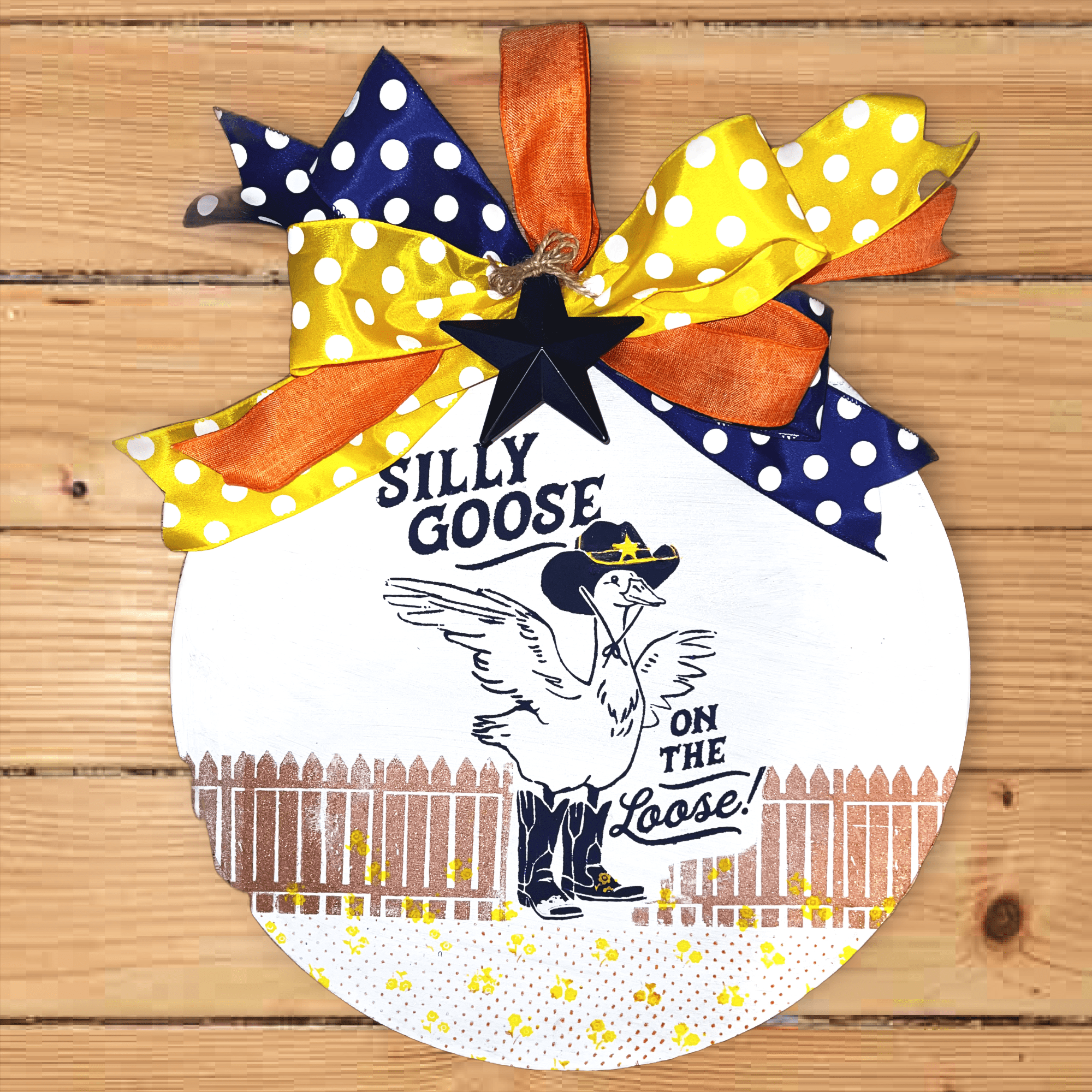 Handcrafted Silly Goose Door Round