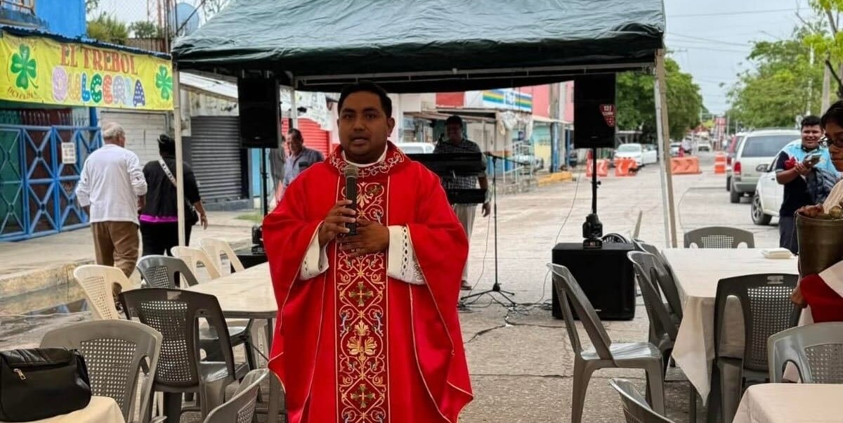 Atacan a balazos a sacerdote Héctor Alejandro Pérez en Tabasco; está grave / El sacerdote Héctor Alejandro Pérez fue atacado a balazos en la colonia Gaviotas Sur, Tabasco, mientras salía a atender a un enfermo. La Diócesis de Tabasco reporta su estado como muy grave tras una cirugía, presumiendo que el ataque fue por confusión. / Suceso / ataque armado /