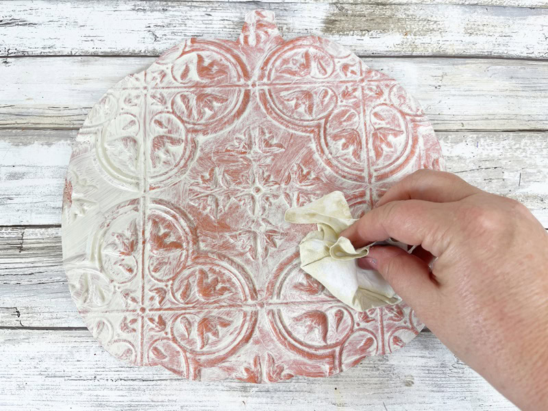 Dollar Tree Faux Tin Tile Pumpkin Home Decor Sign Creatively Beth #creativelybeth #dollartree #diy #craft #pumpkin #pumpkins #homedecor #fauxtintile #farmhouse #homedecor #fall #autumn