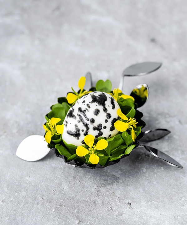 Introducing "The Garden Tartlet Mold," a delightful silicone food mold that brings a touch of nature’s charm to your culinary creations.