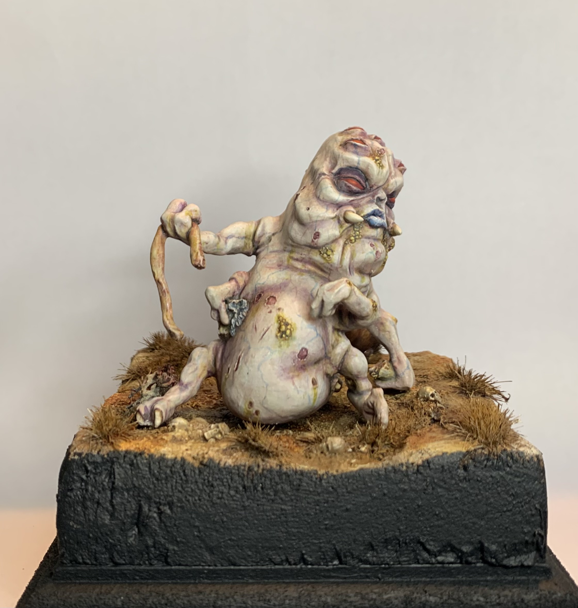 Giant Carrion Grub - beloved beast of the Carrion Eaters LIMITED RUN